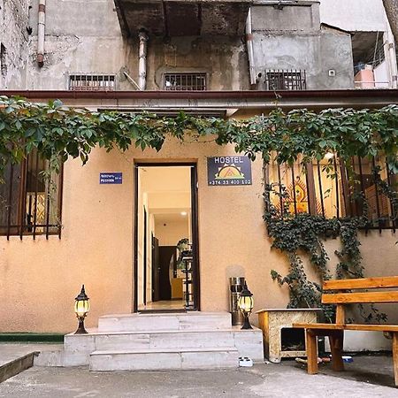 Areva Hostel On Pushkin St. Yerevan Exterior photo
